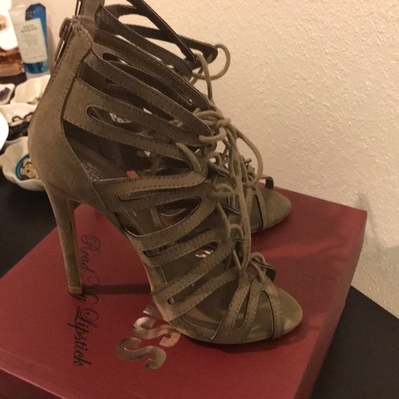 Heels - Picture 2 of 2